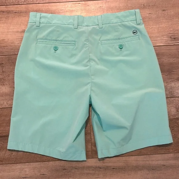 Vineyard Vines breaker shorts, NWOT, size 30 9”inseam - Picture 2 of 6